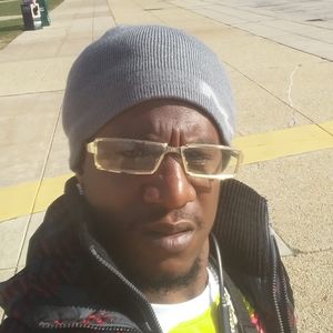 Meet your Posher, Derrick